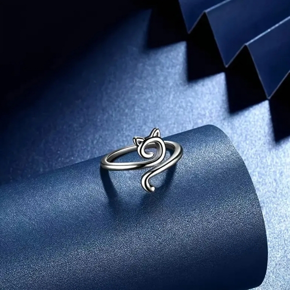 Cute Silver Kitten Ring - Picture 1 of 2